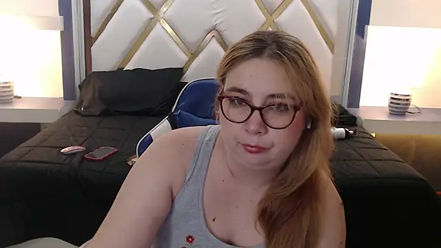 Chatroom XXX en direct de chloe_prg