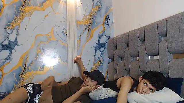 צ'אט XXX בשידור חי של GOOD_GUYS6