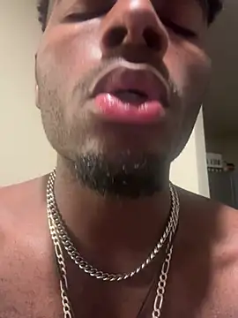 Show modela Rungoh na web-kameri