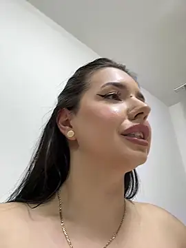 LaraAnnee লাইভ XXX চ্যাট