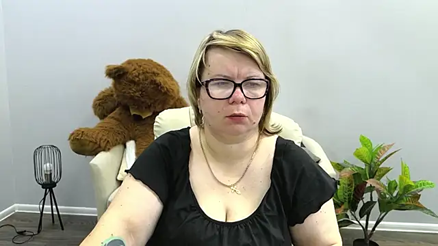 BonnnyBoobsy Chat XXX in diretta