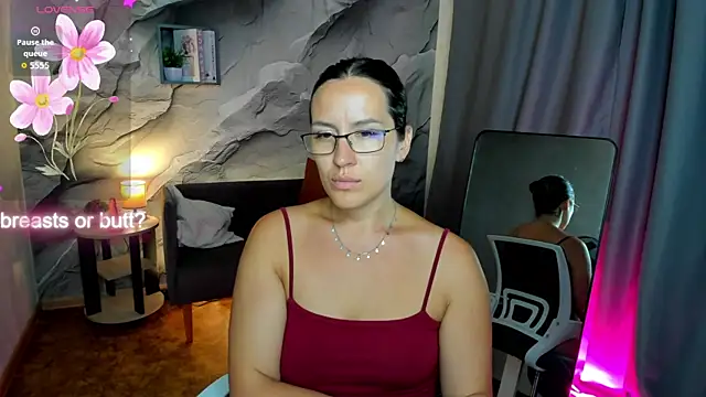 asti_bubbles live XXX chat