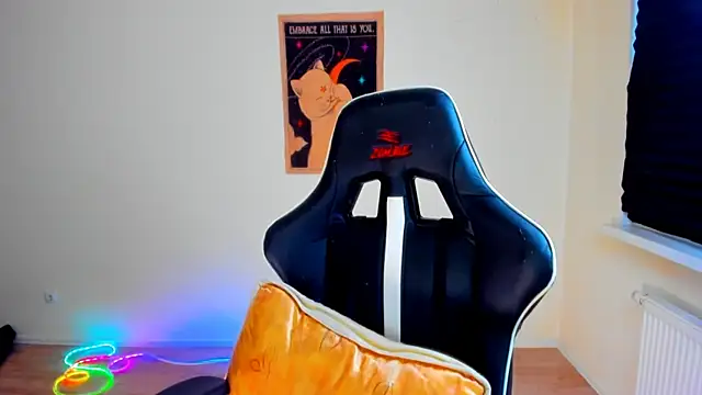 your_tora's Live XXX Chat