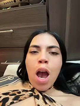 i_am_nina_ Live XXX-Chat