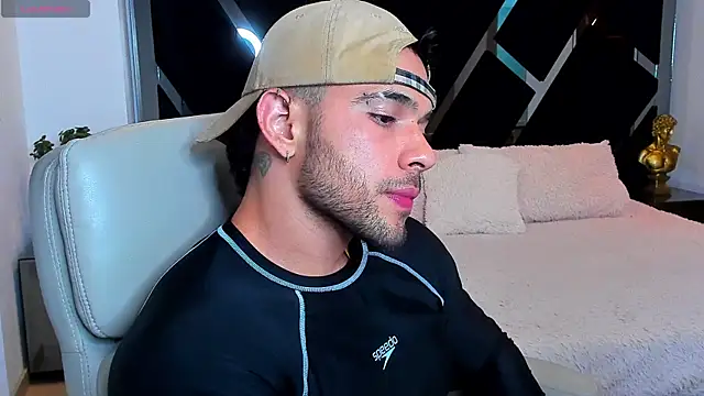 Chat XXX en directo de Raytorres