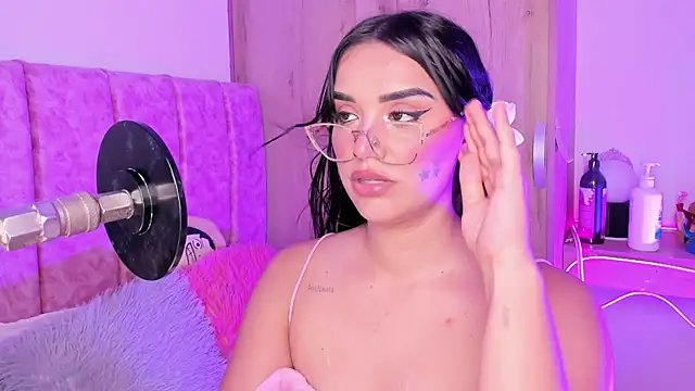 Živý XXX chat laana_foxx