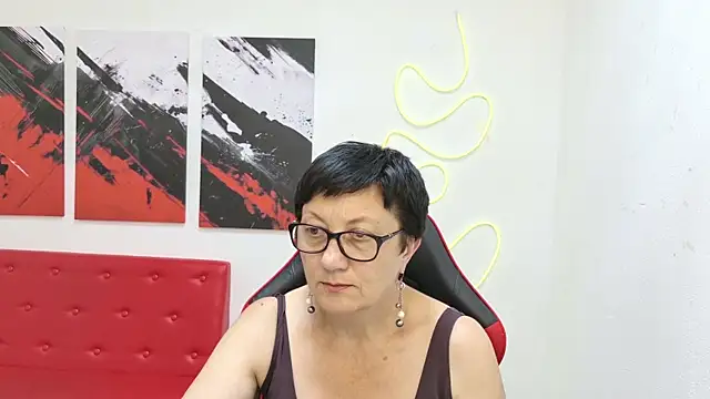 EmilyL0ve: онлайн-секс-чат