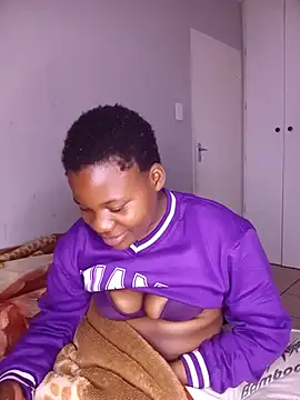 ShyBabe_07 élő XXX-chatje