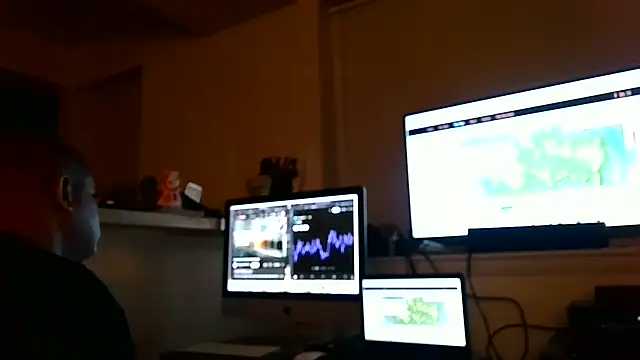 Q1357q's Live XXX Chat
