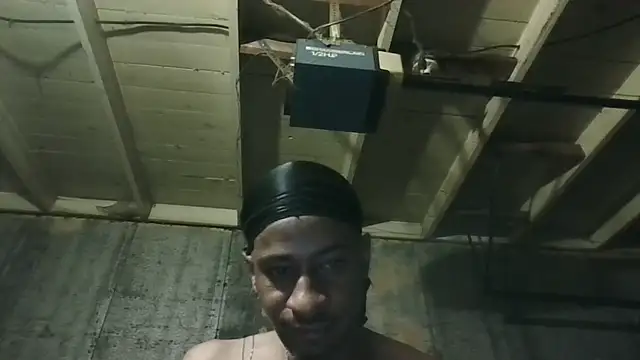 Leo99842 Live XXX-Chat