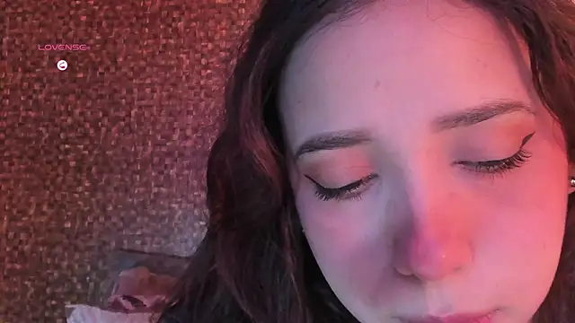 Apartment28's Live XXX Chat