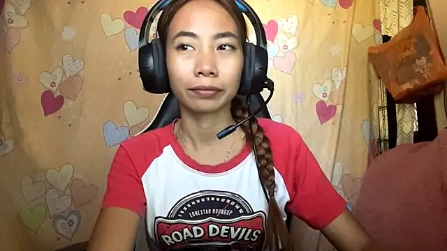 PiaSwida Chat XXX live