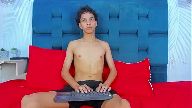 LatinPrince_のライブXXXチャット