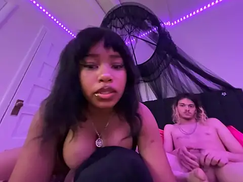 צ'אט XXX בשידור חי של venusfairys