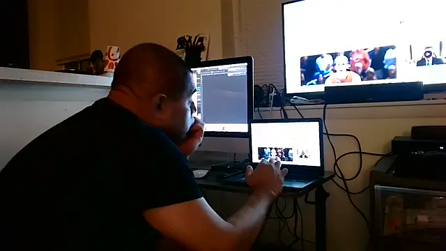 Q1357q Webcam-Show