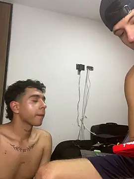 XXX chat uživo modela yoskingg