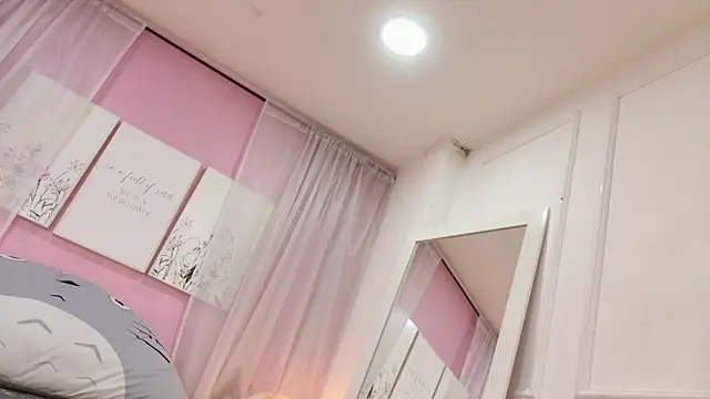 CristalBm_'s Live XXX Chat