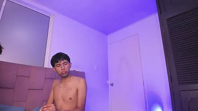 KevCokk Chat XXX live