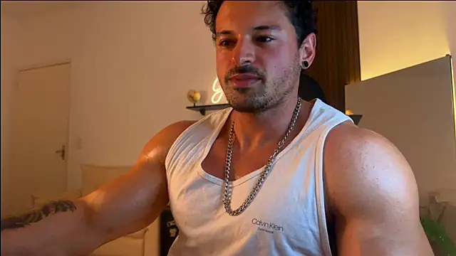 Lucasfit24 – Live XXX-chat