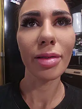 KatiaDivine's Live XXX Chat
