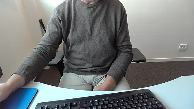 Buggemann live XXX chat