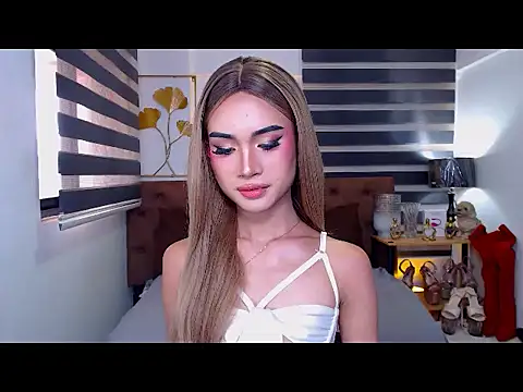 JuicyCockThea Chat XXX in diretta