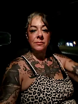 Chat XXX en directo de Kitty_bang