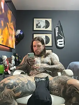 ThomasHells live XXX chat