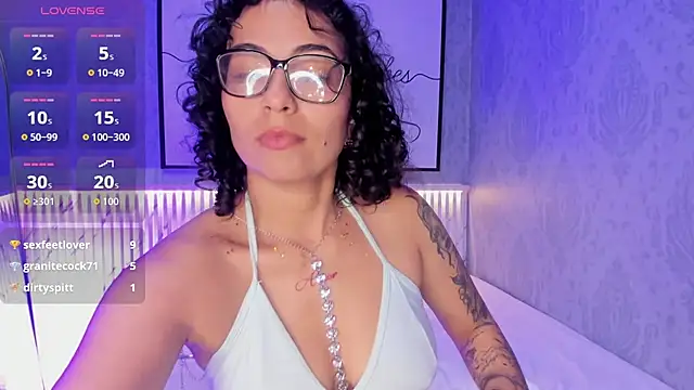 sarah_sluty Chat XXX live