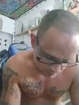 Buffshagswell Chat XXX live