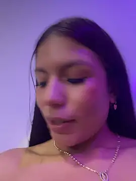 Chat +18 de FernnadaStone ao vivo