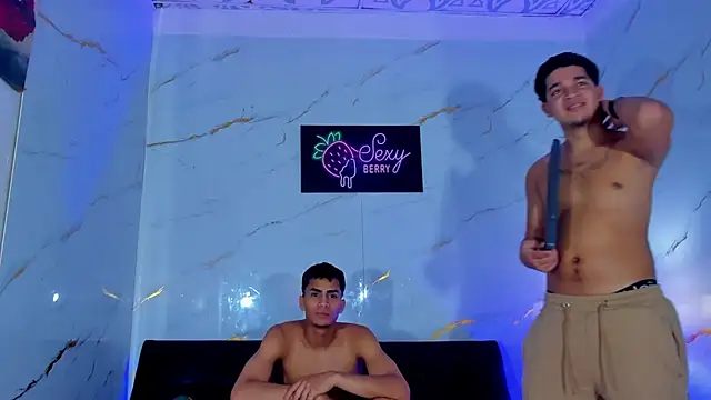 Chatroom XXX en direct de BOYS_IN_THE_EMPIRE