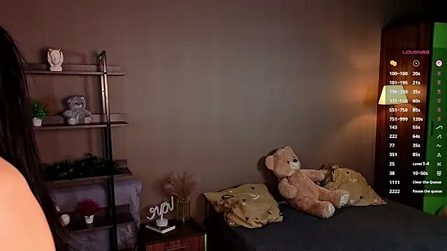 NarcisaDicker élő XXX-chatje