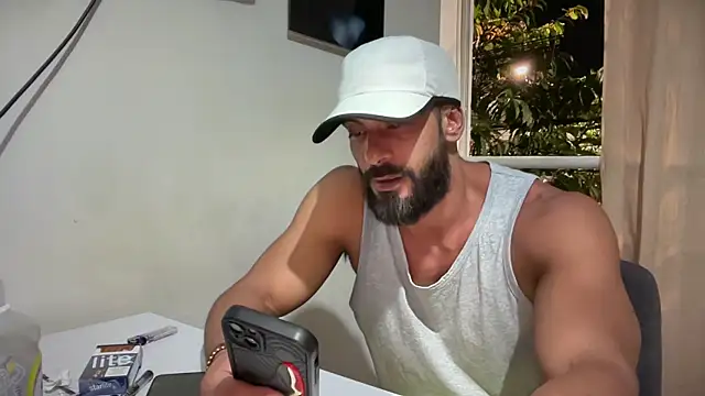 romeolovedark Adlı Modelin Canlı XXX Sohbeti