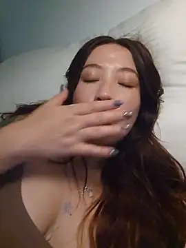 XXX chat uživo modela lunnaa_