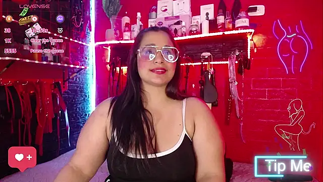 shannon_queen- Adlı Modelin Canlı XXX Sohbeti