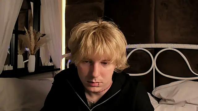 Benjamin_Harris élő XXX-chatje