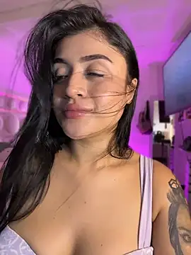 lucianaroy's Live XXX Chat