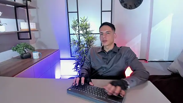Chat +18 de Dustin_Sonne ao vivo