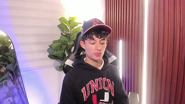 Patrick_Howland_ Live XXX Chat