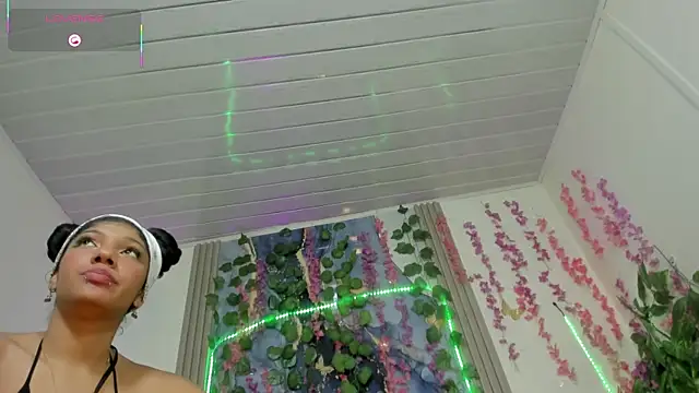 XXX chat uživo modela maria_robin_