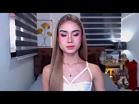 Chat +18 de JuicyCockThea ao vivo