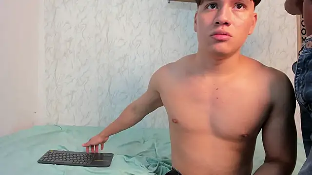 boys_roomhard Chat XXX in diretta