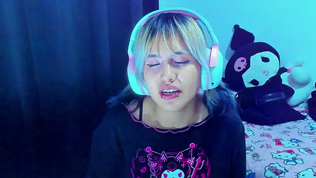 Akane-Mou Chat XXX in diretta
