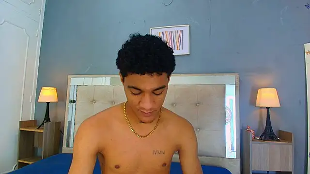 צ'אט XXX בשידור חי של _Thiago12
