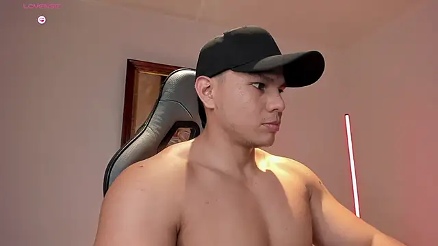 Chat +18 de RoyConstance ao vivo