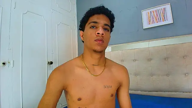 _Thiago12 Chat XXX live