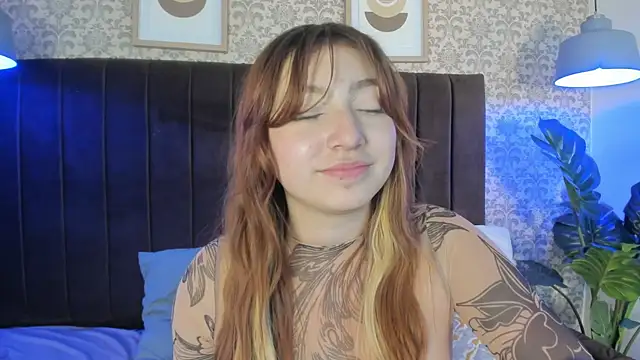 แชท XXX สดของ Roussy