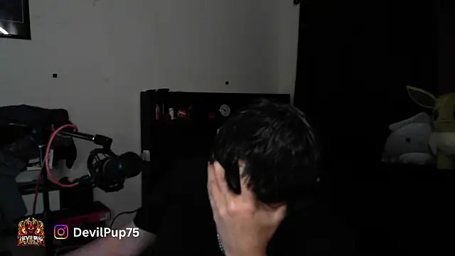 DevilPup75_ লাইভ XXX চ্যাট