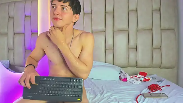 Онлайн чат XXX HotCouple_OS